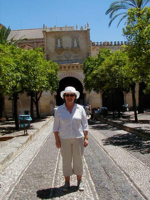 Andy outside the Mezquita
